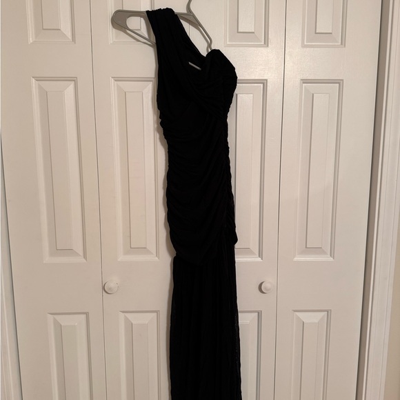 Amazon Elegant Long Dress One Shoulder Sleeveless Ruched Bodycon Evening Dress - Picture 8 of 8